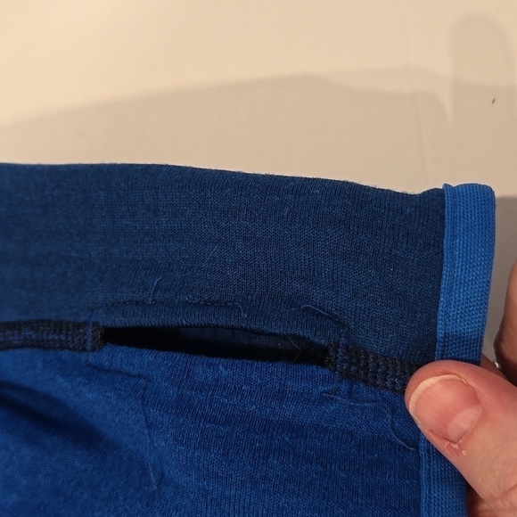 MARMOT BASELAYER 1/4 ZIP PULLOVER. SIZE LARGE. - Picture 5 of 10